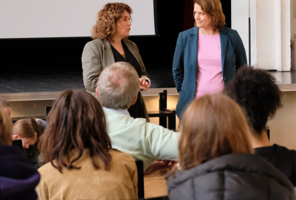 Kultusministerin Julia Willi Hamburg zu Besuch zum EU-Projekttag an der RICARDA!